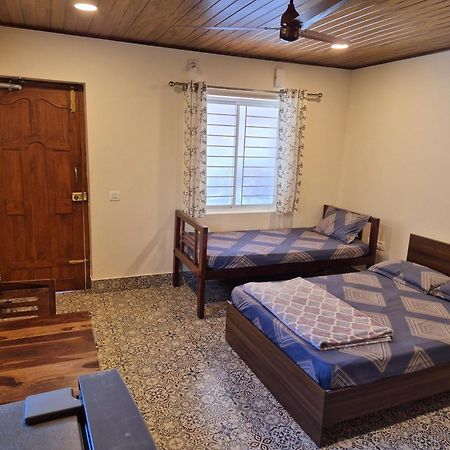 Sunny Smiles Homestay Mangalor Kültér fotó
