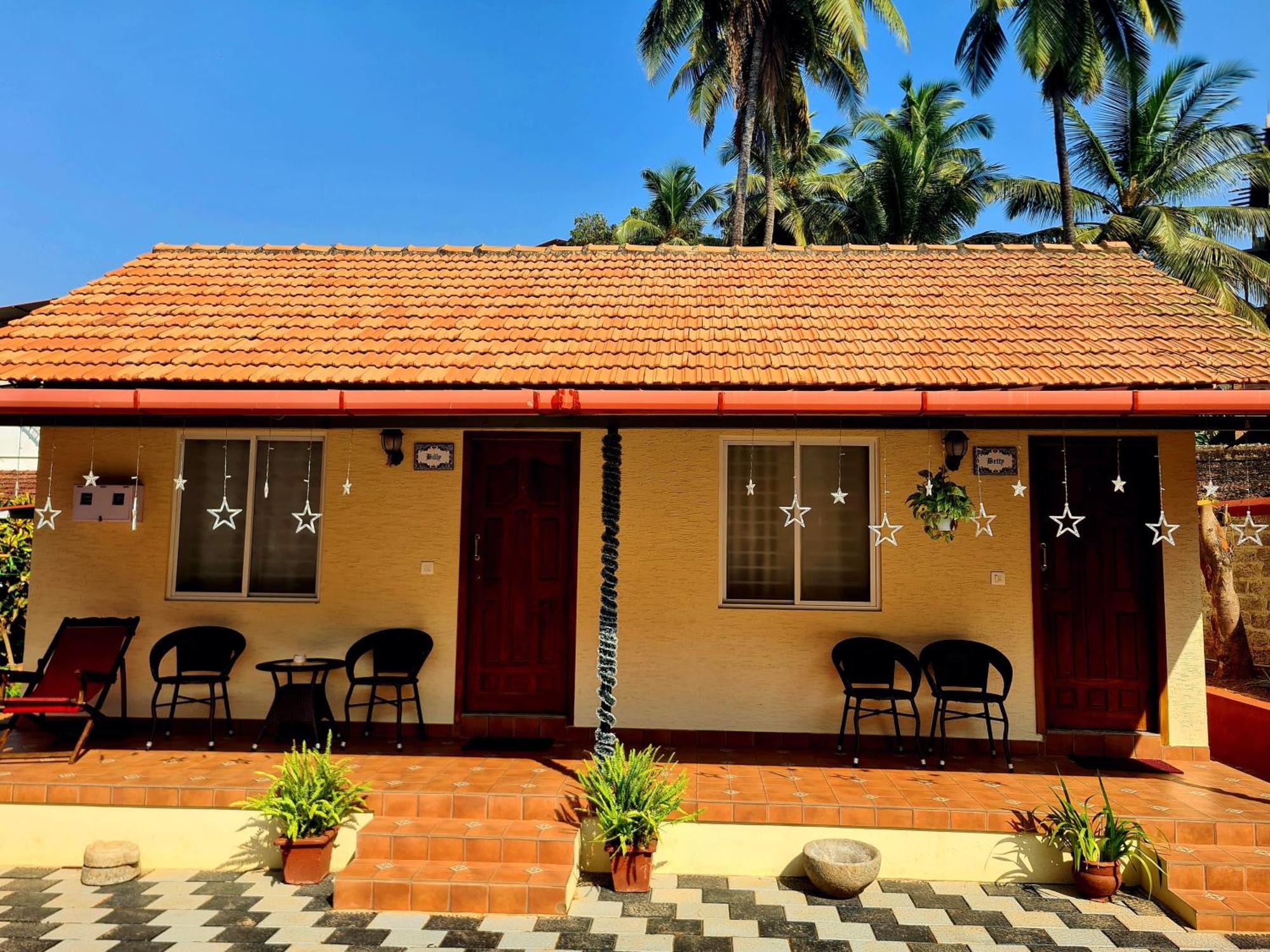Sunny Smiles Homestay Mangalor Kültér fotó